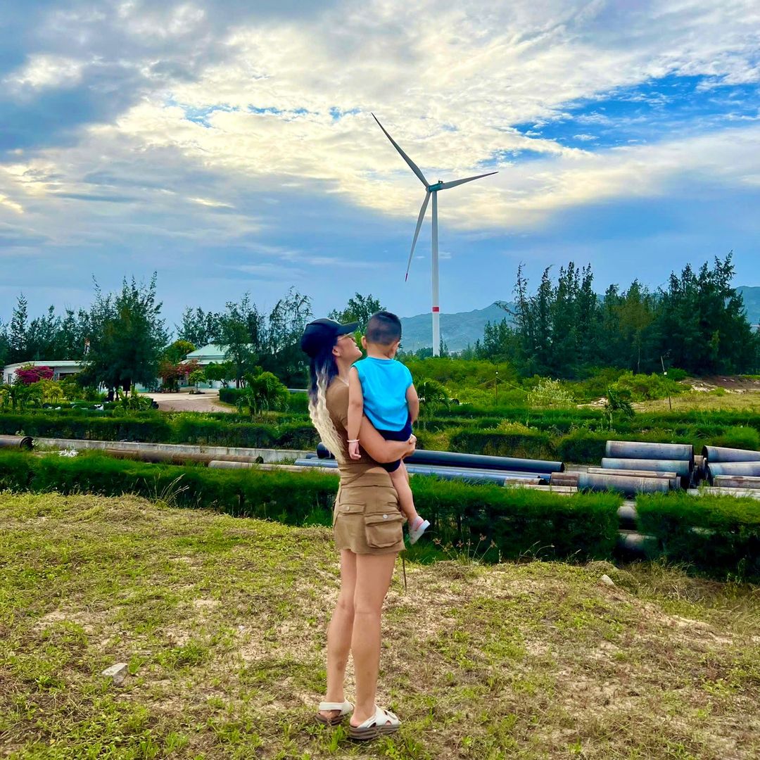 Anh Bố Chị Mẹ Hồ sơ